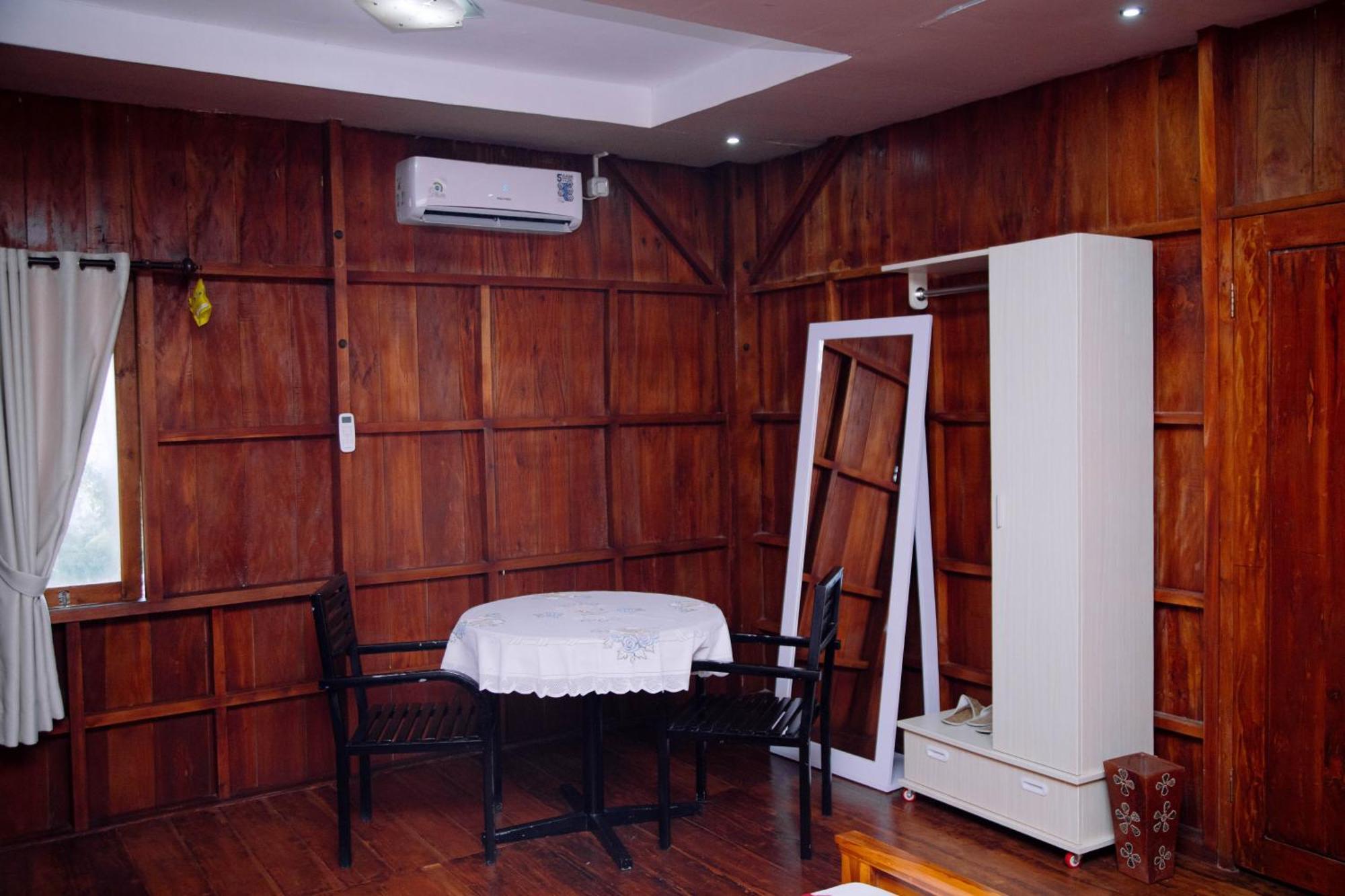 Reddoorz At Villa Bukit Senyum Lombok Kuripan  Экстерьер фото
