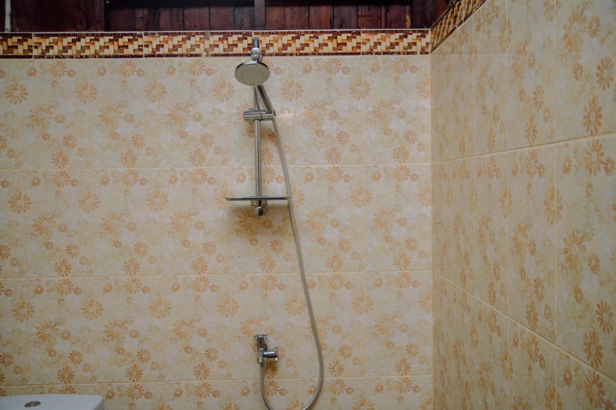 Reddoorz At Villa Bukit Senyum Lombok Kuripan  Экстерьер фото