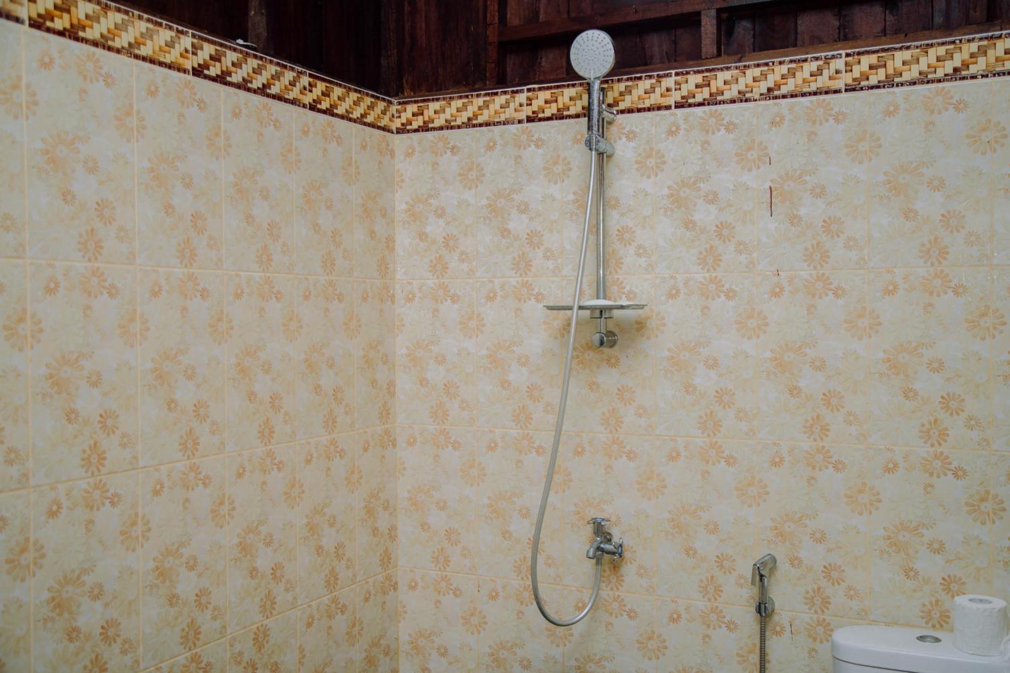 Reddoorz At Villa Bukit Senyum Lombok Kuripan  Экстерьер фото